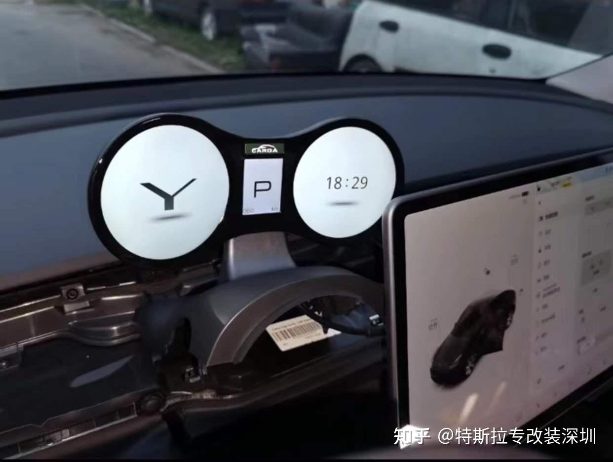 加装仪表盘实用性怎么样深圳特斯拉model3modely改装效果分享