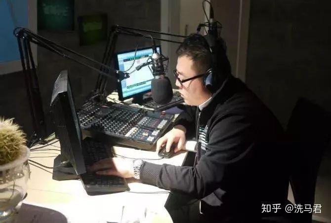 如何看待喜马拉雅上杨湃主播的深夜小茶馆兮香怪谈