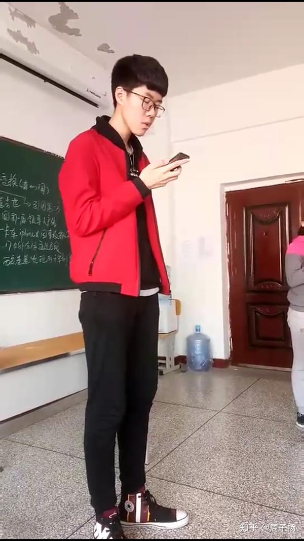 作为身高190cm以上的男生是一种什么样的体验?