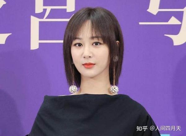 杨紫瘦身成功,如今体重仅有92斤,身材显现线条美