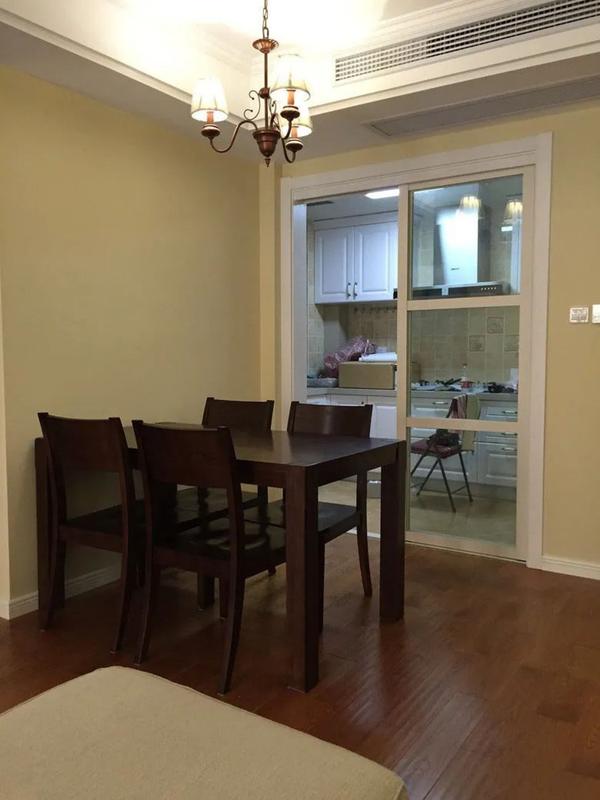 简约美式装修案例88平三居室装修让家住的更舒服一些