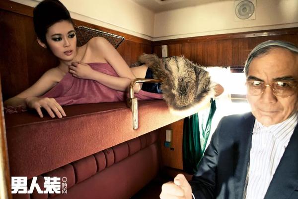 蔡明登男人装很奇怪吗