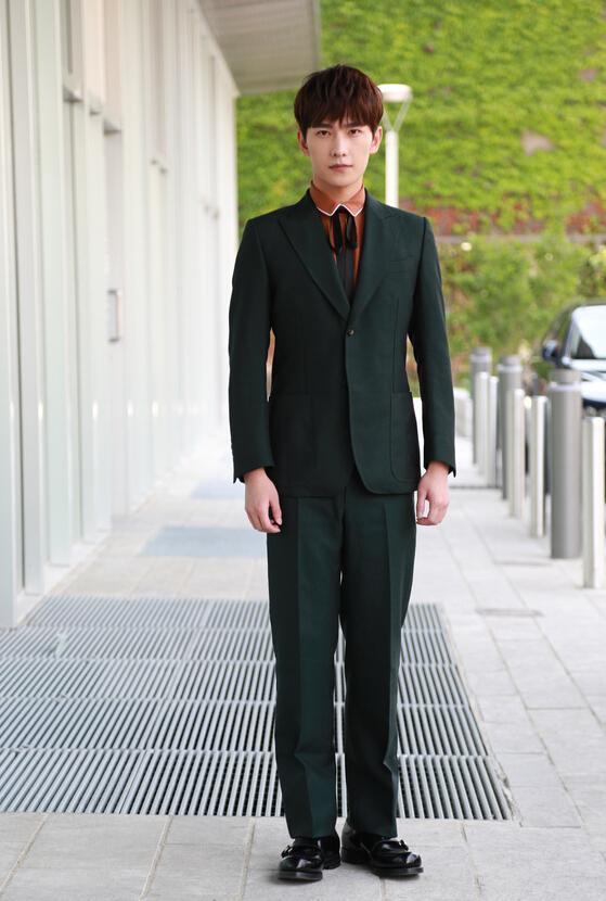 男士礼仪之{形体}
