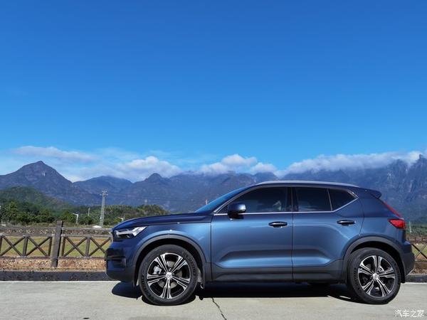迟来的提车作业沃尔沃2021款xc40t4牛仔蓝都市小精灵
