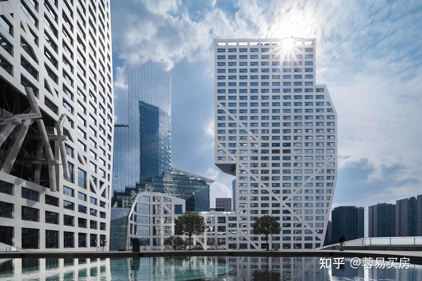 成都来福士远洋观云武侯中芯之上的建筑