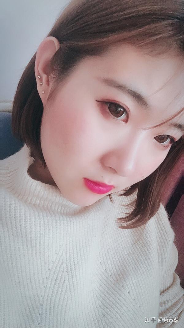 感觉精神满满,气场全开 姑娘们,别排斥化妆,而且化妆是取悦自己不是