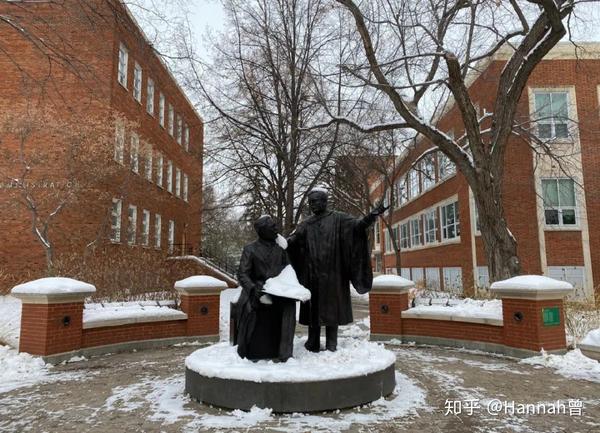 校园风景 | 一下雪,阿尔伯塔大学变成了阿大
