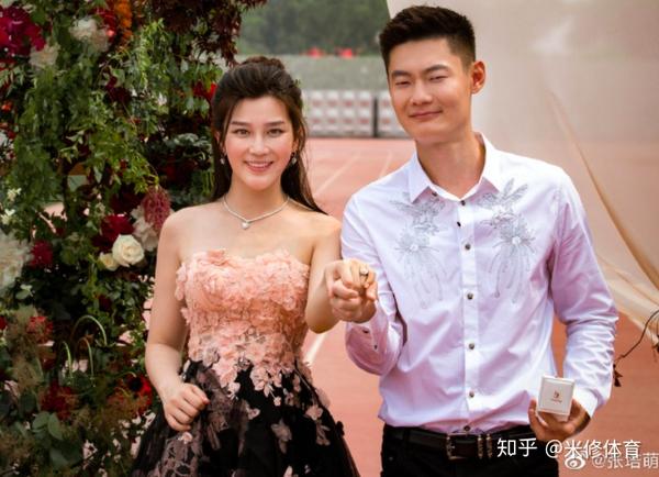 2019年6月9日,张培萌和张漠寒在北京举办了婚礼,高朋满座.