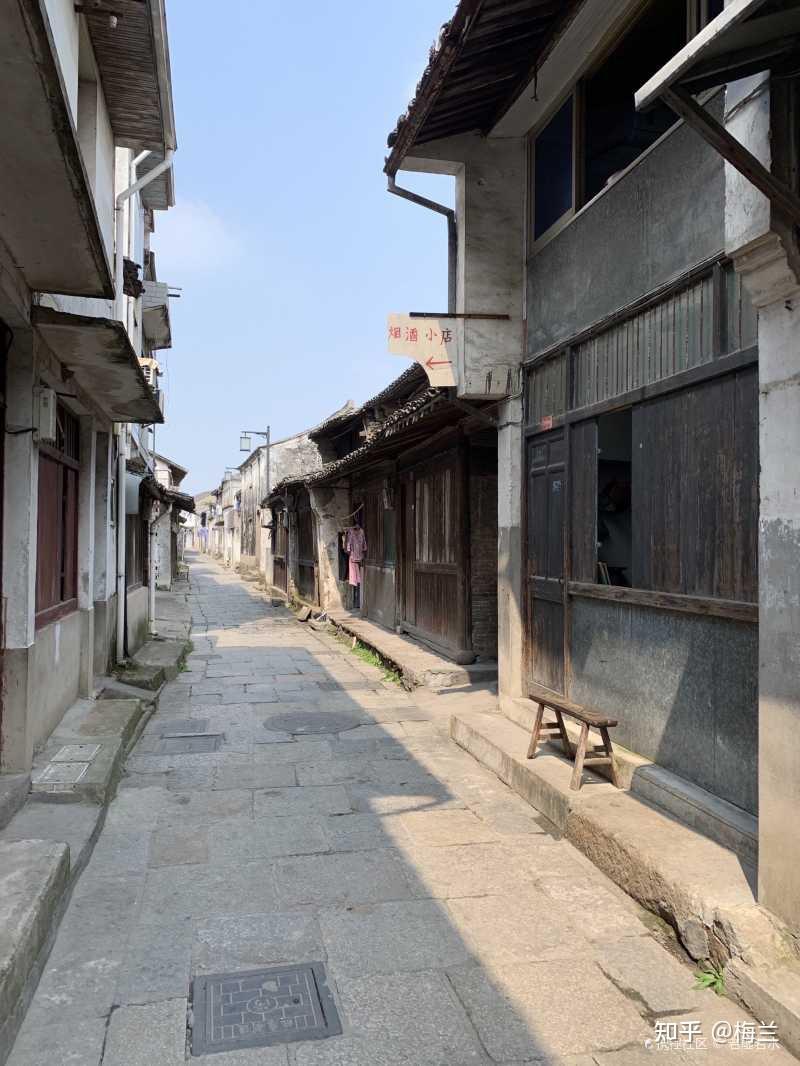 千年的鸣鹤古镇,山清水秀风光好,亭台楼阁房屋好,小桥流水意境好,人