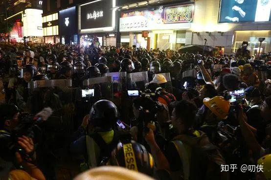 香港警方重拳出击治理媒体乱象假记者作威作福的日子到头了