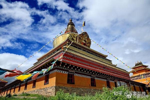 川藏旅游|旅途不可缺少的绝美藏传佛教寺院有哪些?