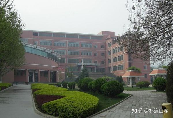 兰州石化职业技术大学新校区在兰州新区正式揭牌成立