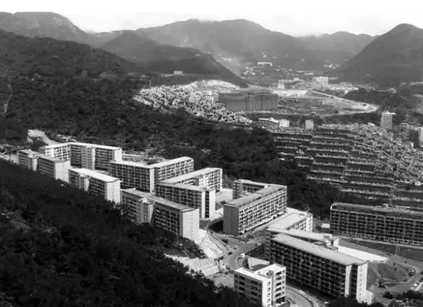 鸟瞰香港仔华人永远坟场.