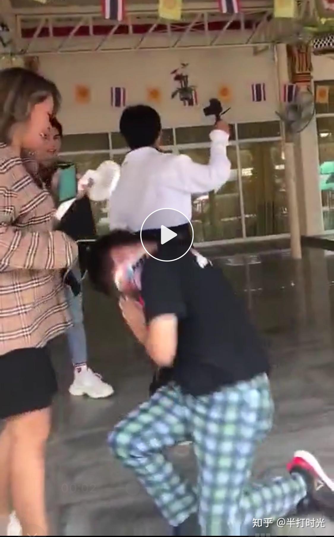 mew工作室壮女经纪人