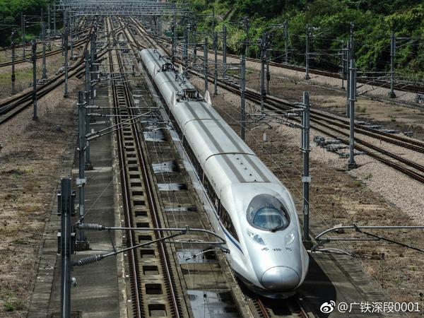 广深港高铁香港段的动感号动车组与和谐号复兴号有什么不同乘坐体验