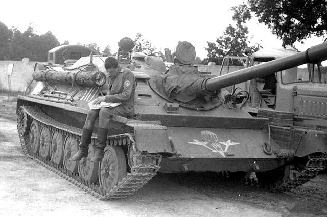 苏联asu-85自行反坦克炮,不只空降歼击车这么简单