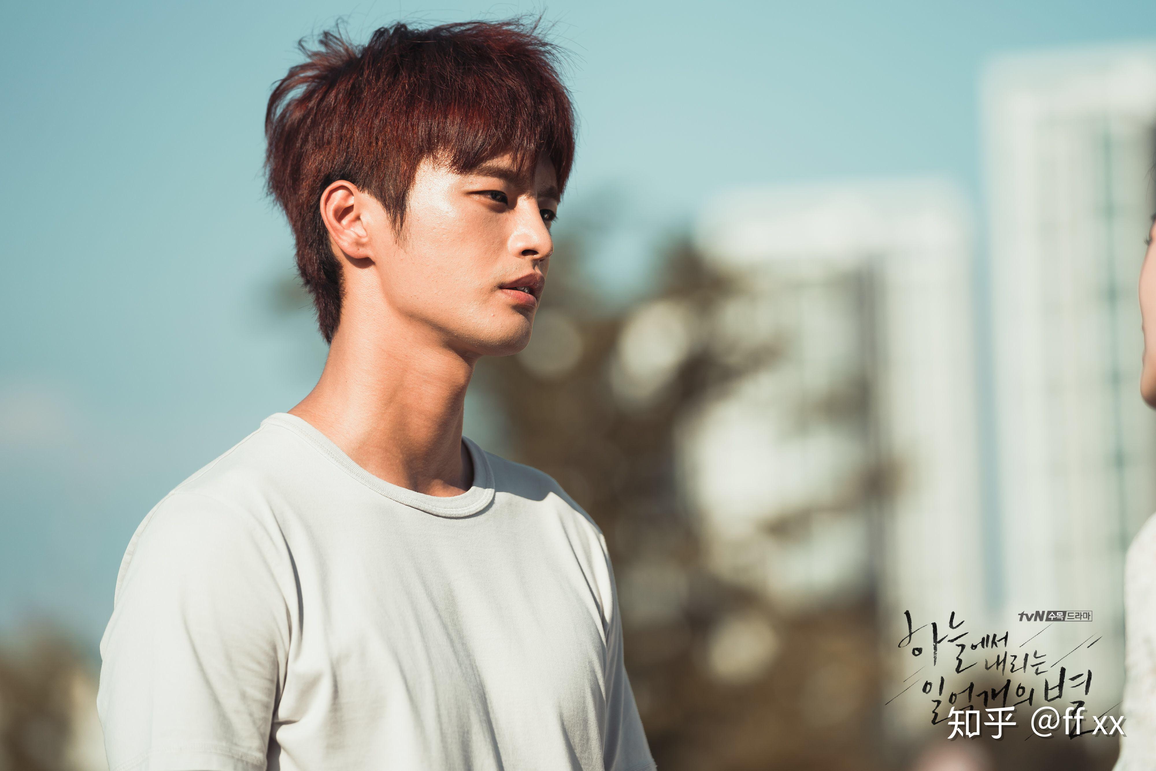 如何评价韩国艺人徐仁国seoinguk