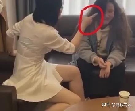 如何看待济南一整形机构女老板殴打威胁顾客可能会承担那些责任如何