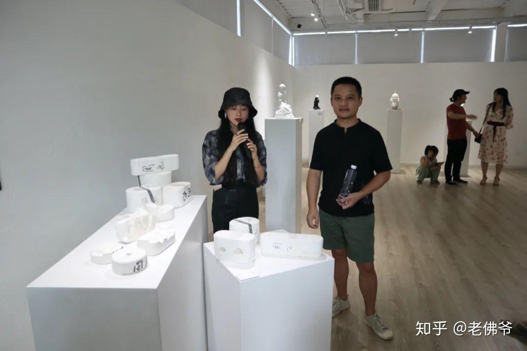 单元,展出作品16组,共邀请了5位德化当代陶瓷艺术家:苏献忠,郑振雷