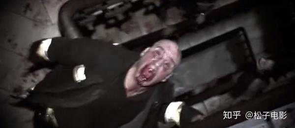 下方高能预警,是本片终极高潮. 她们发现了关于这场变异的蛛丝马迹.