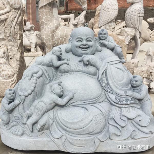 元宝弥勒佛是聚财纳福的象征,元宝更是象征财富和荣华富贵,寓意和气生