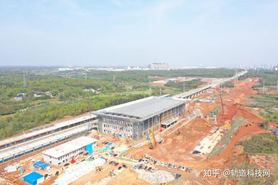 长沙西站▲常益长高铁益长段共设益阳南,宁乡西和长沙西3个车站,设计