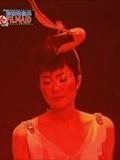 王菲现场版《流浪的红舞鞋,诡异的唱法和舞台灯光配合完美 www.