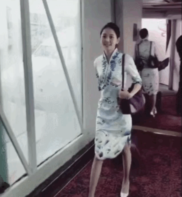 回眸一笑百媚生