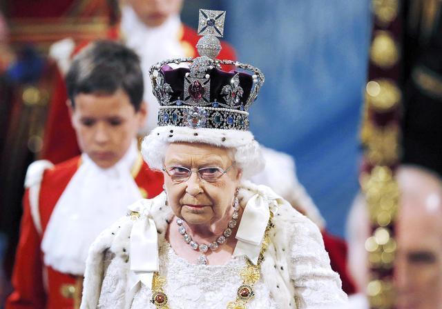 鼎鼎大名,极尽奢华的大英帝国皇冠