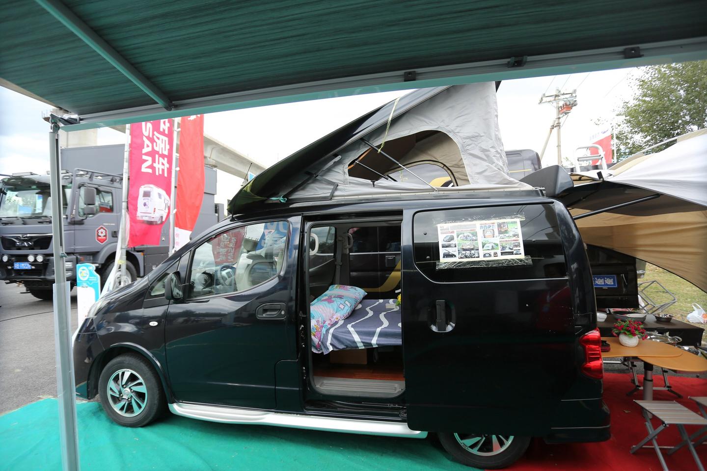 2020款日产nv200谍照,2020款日产nv200发布 日产nv200露营房车,1.6l cvt自动挡,带升顶睡四人