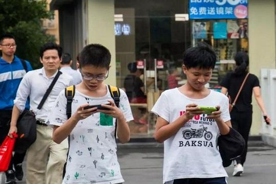孩子沉迷于手机游戏家长一定不要制止你没有看错一定不要制止