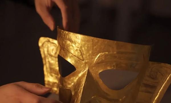 手工up主放大招花费20万还原黄金面具这股匠人精神很服气