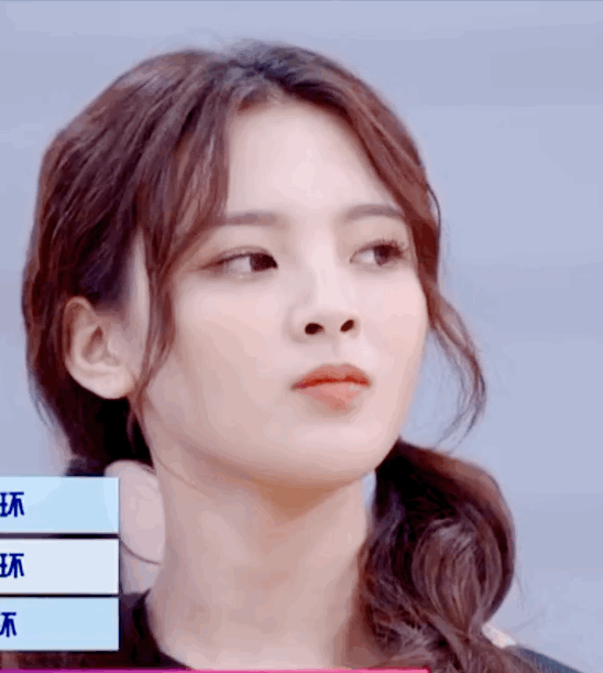 对不起,说好的不再关注杨超越的,我还是关注了.