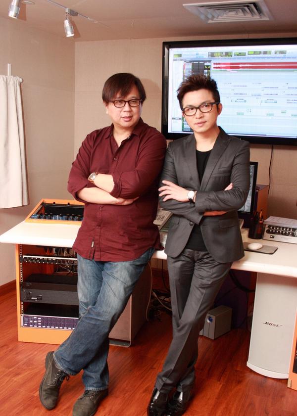 左为金培达,右为伍乐城