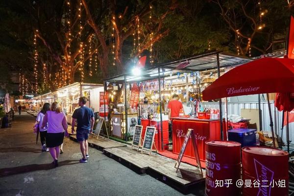 除了小吃美食饮料,artbox集市还有三分之一的摊位是各种创意小商品