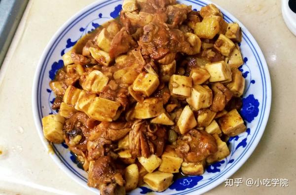 大盘鸡泡馍炒馍胡卜馍