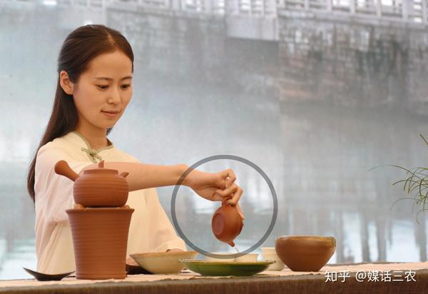 开出兰花的手(茶艺师表演茶艺)