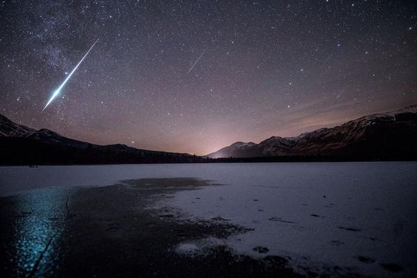 1.狮子座流星雨