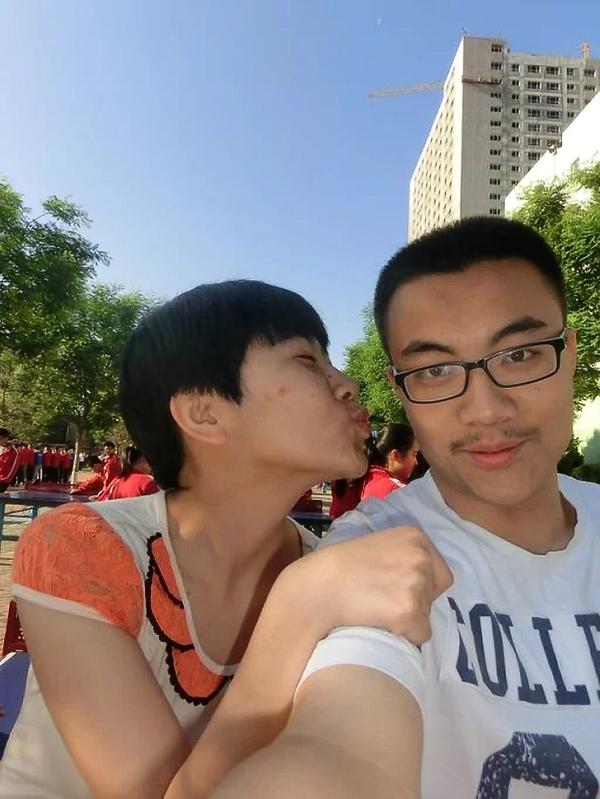 如何评价北师珠特许团委书记侯煜东先生?