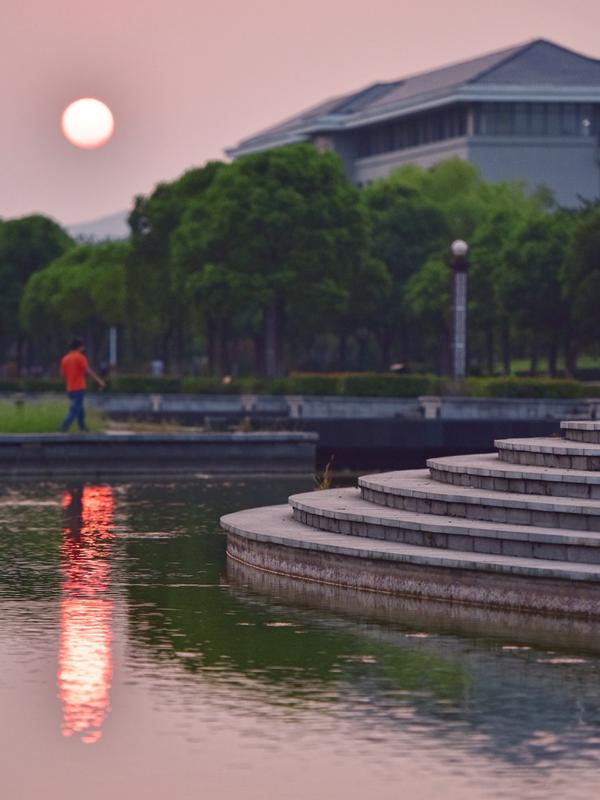 东南大学九龙湖校区是不是全国最难看的新校区?