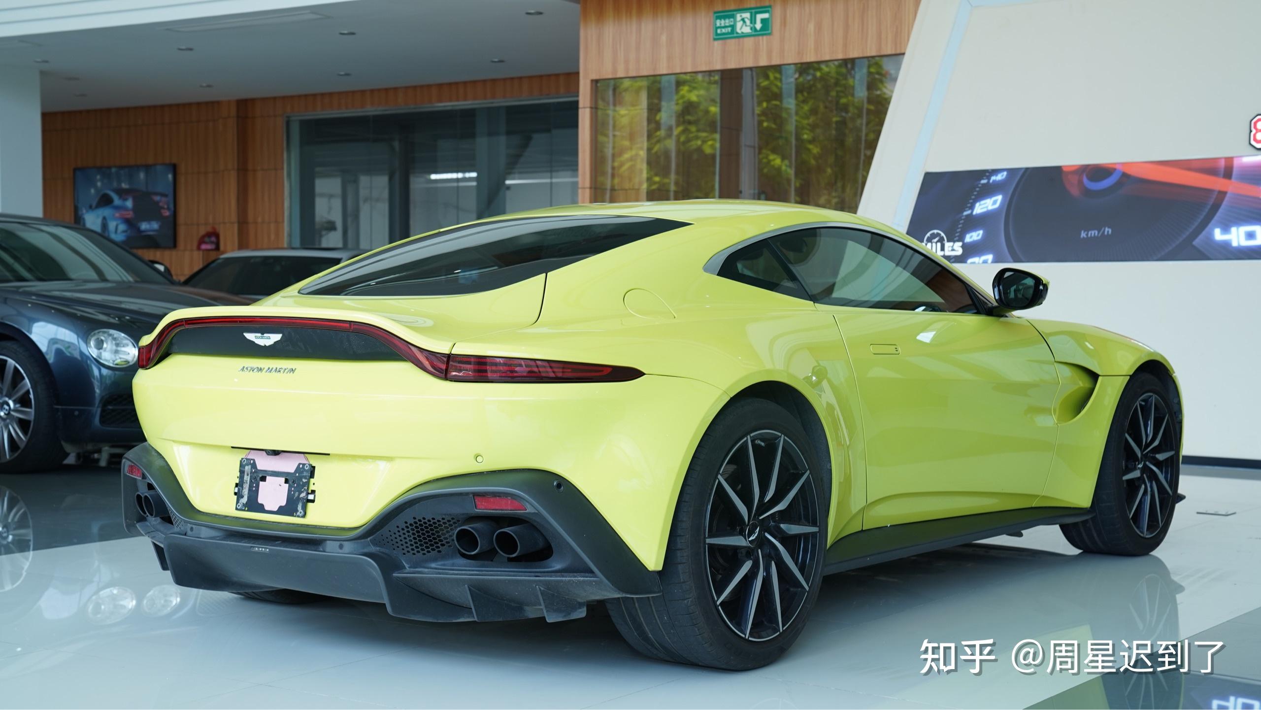 21年阿斯顿马丁vantage