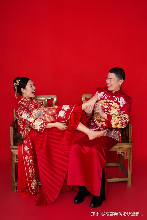 成都婚纱照传统中式婚纱照正式的搞怪的工笔画风格的来啦