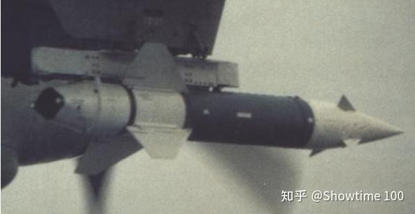 早期测试的agm-12b"小斗犬"空对地导弹