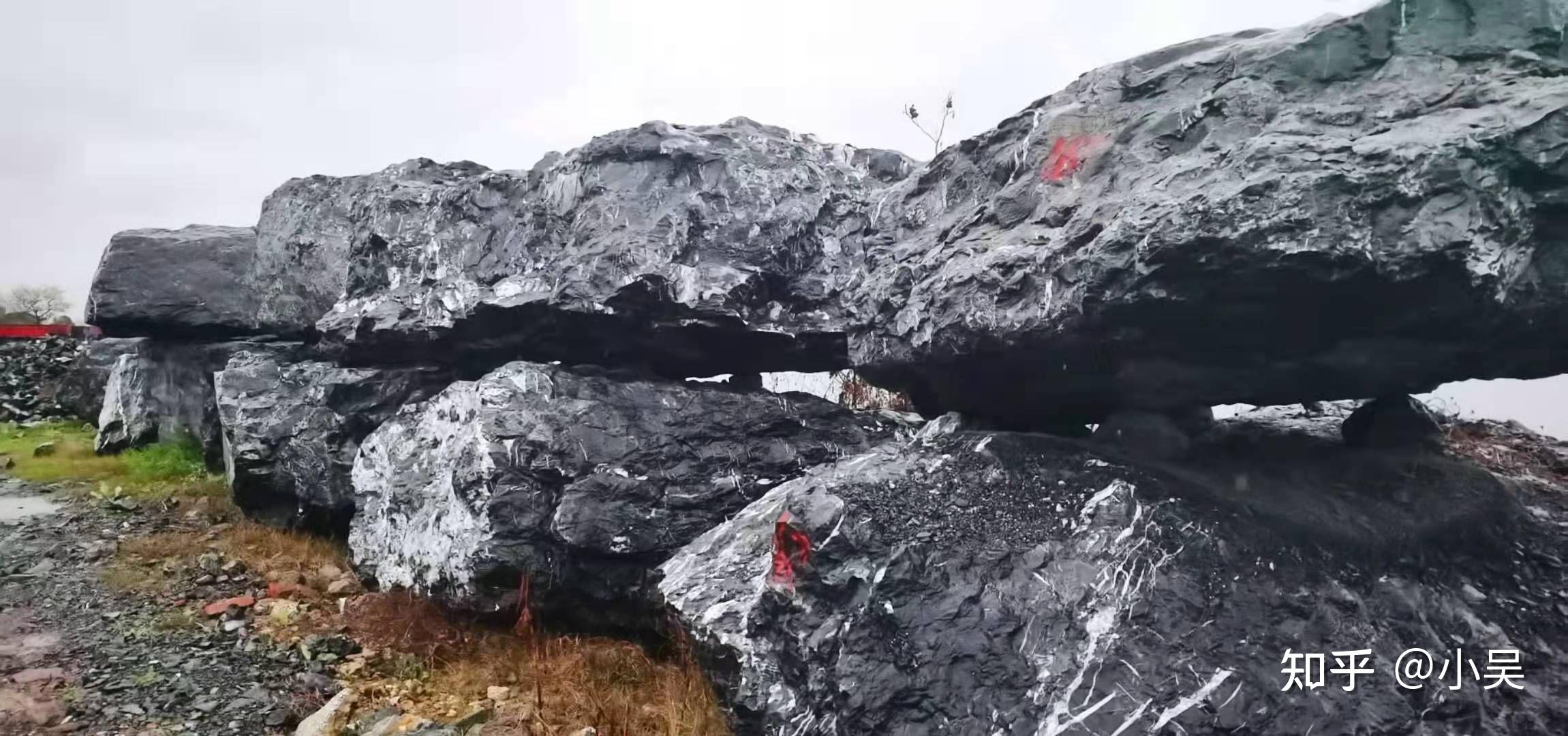 的洗礼,见证了一代代的辉煌,形成了独特的历史感江西新余黑山石产地