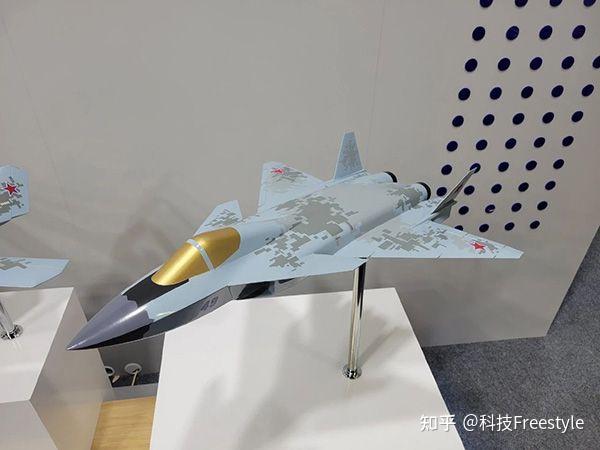 米格集团展示的隐身战斗机模型.