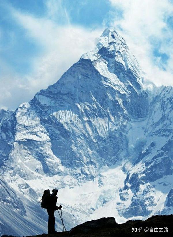 人生不是登峰造极而是翻山越岭