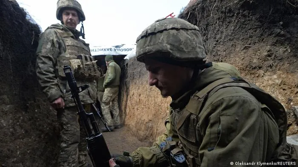 乌克兰士兵在顿涅茨克.图片来源:reuters