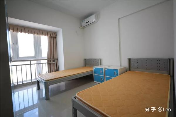 求深圳技术大学宿舍照片,和对学校情况介绍啥的