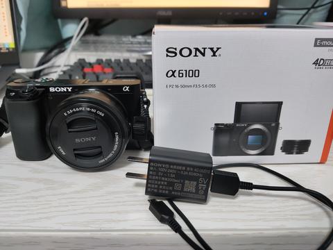 新手入门哈,请问在佳能m6二代和sonya6100之间,选哪个会比较好呢?