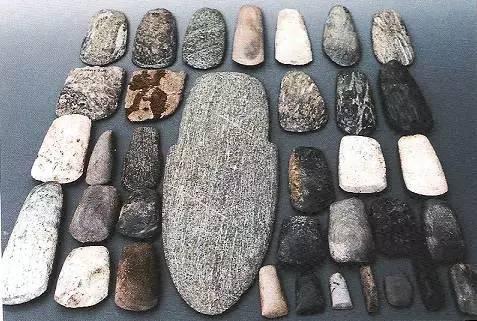 一,石器时代 旧石器:打制石器(距今约 20 万年~距今约 1 万年)  二